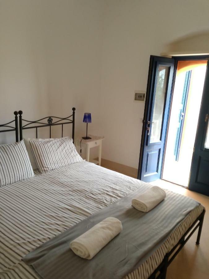 Bed and Breakfast Alicudi Giardino Dei Carrubi- Al Gradino 365 Zewnętrze zdjęcie